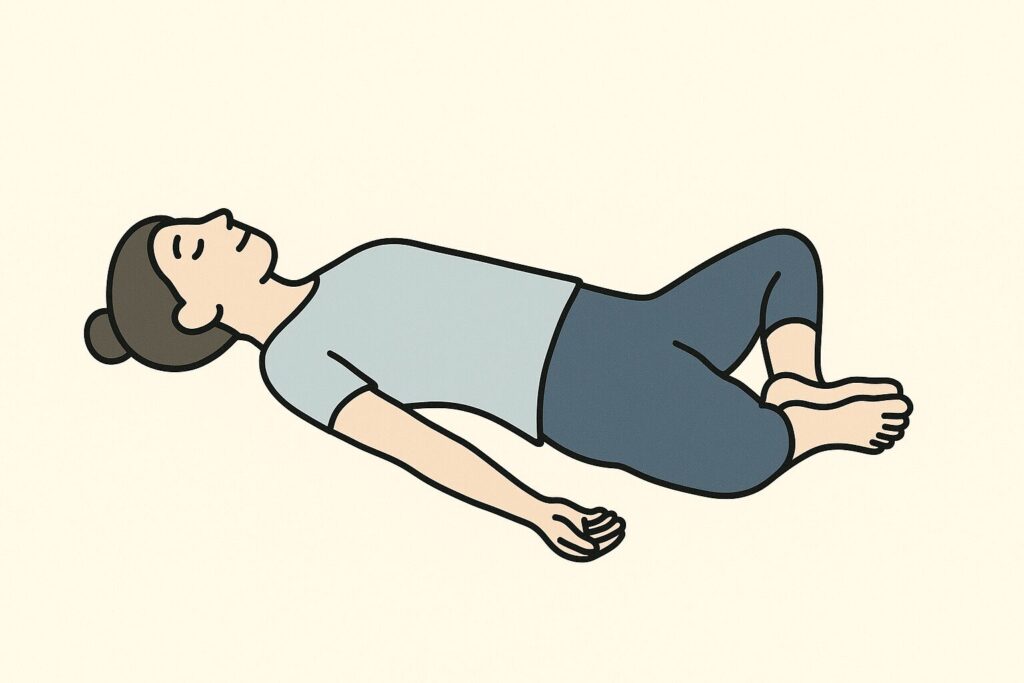 快眠ヨガ 仰向けの合せきのポーズ（膝クッションで無理なく）